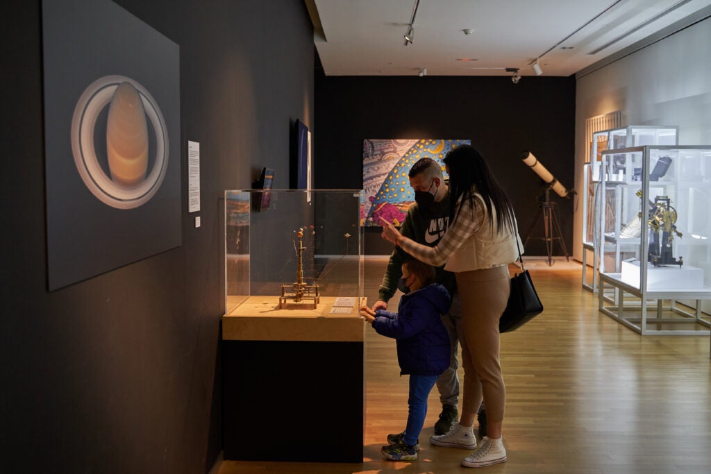 'Tocar el cielo. Explorar el espacio', en el Parque de las Ciencias.