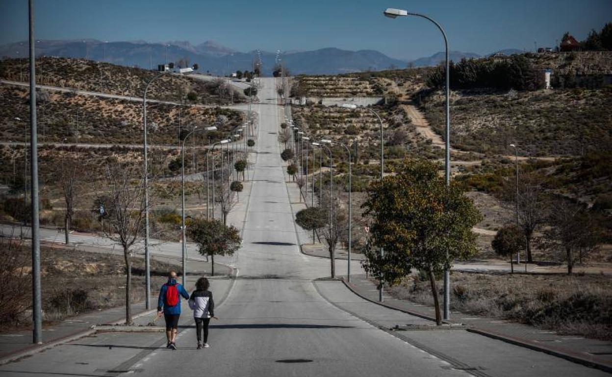Parcelas en la urbanización Santa Clara Golf donde estaban previstas viviendas y que no se han podido desarrollar. IDEAL