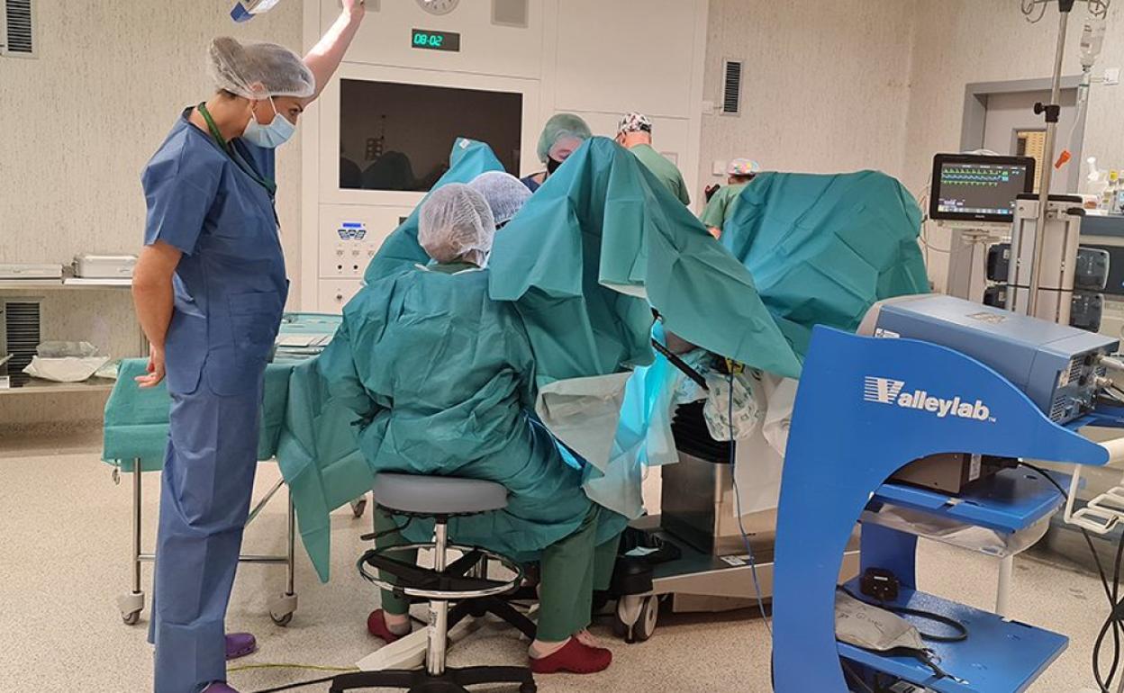 Profesionales de ginecología del Clínico San Cecilio. 