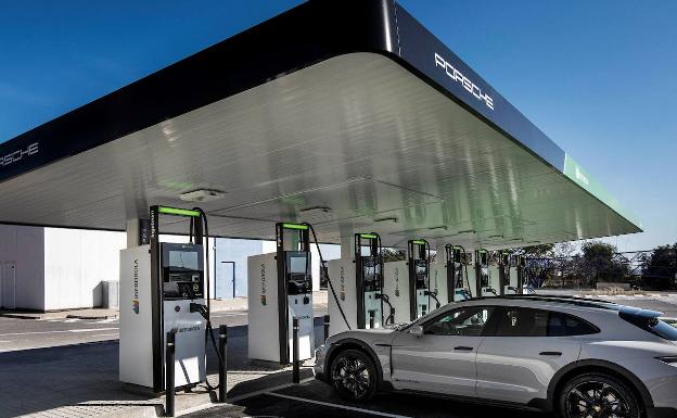 El mayor centro de recarga ultrarrápida para vehículos eléctricos del sur de Europa se encuentra en Elche