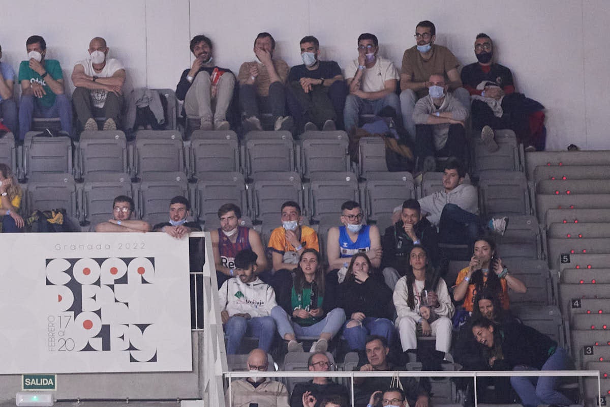 Las imágenes de las gradas del Palacio de los Deportes de Granada en el segundo encuentro de cuartos de final