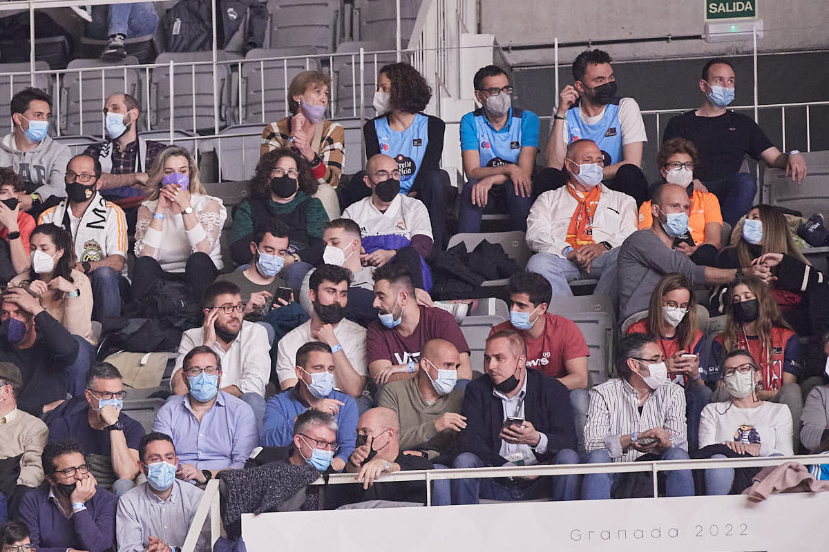 Las imágenes de las gradas del Palacio de los Deportes de Granada en el segundo encuentro de cuartos de final