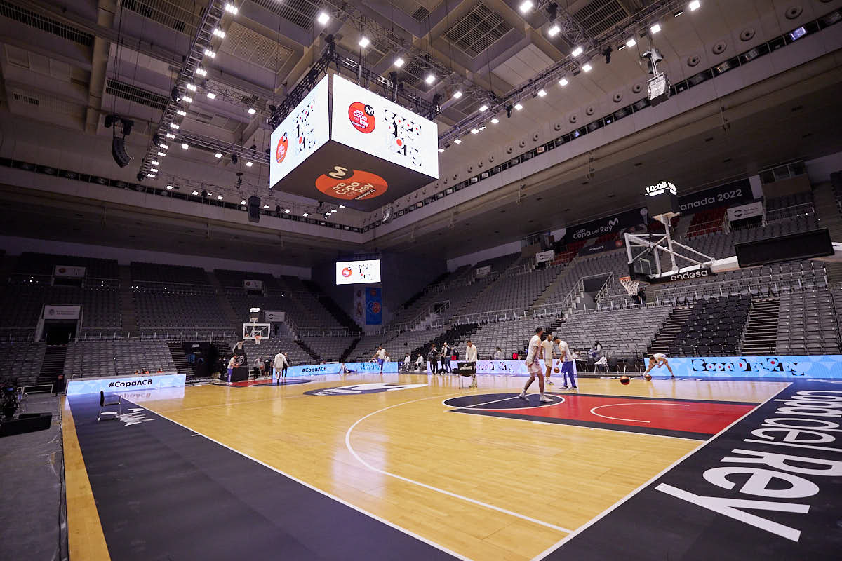 Los de Laso entrenan en la instalación del Zaidín antes del choque ante el Breogán Lugo