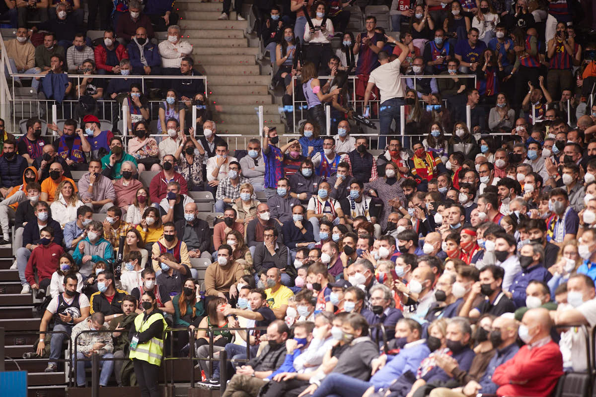 Las imágenes de las gradas del Palacio de los Deportes de Granada en el último encuentro de cuartos de final