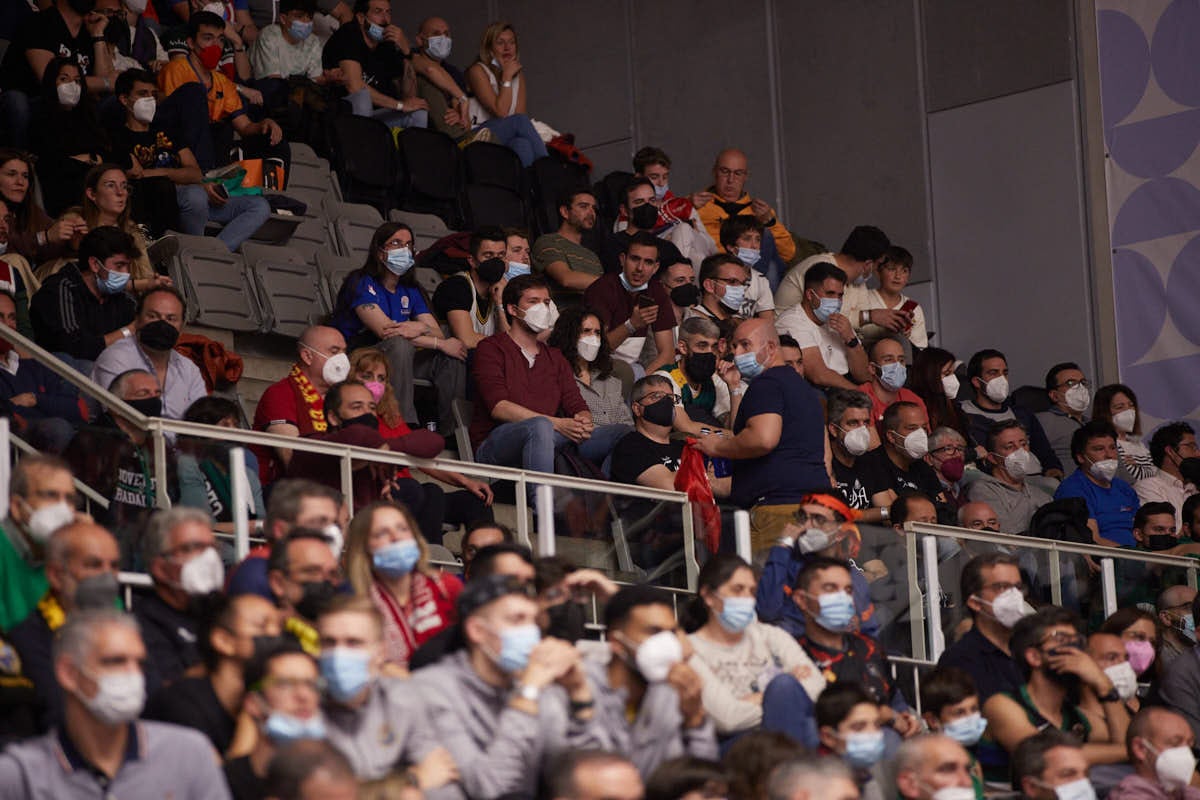Las imágenes de las gradas del Palacio de los Deportes de Granada en el último encuentro de cuartos de final