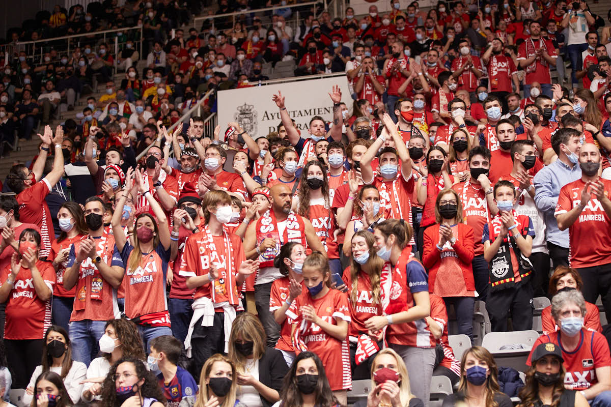 Las imágenes de las gradas del Palacio de los Deportes de Granada en el último encuentro de cuartos de final