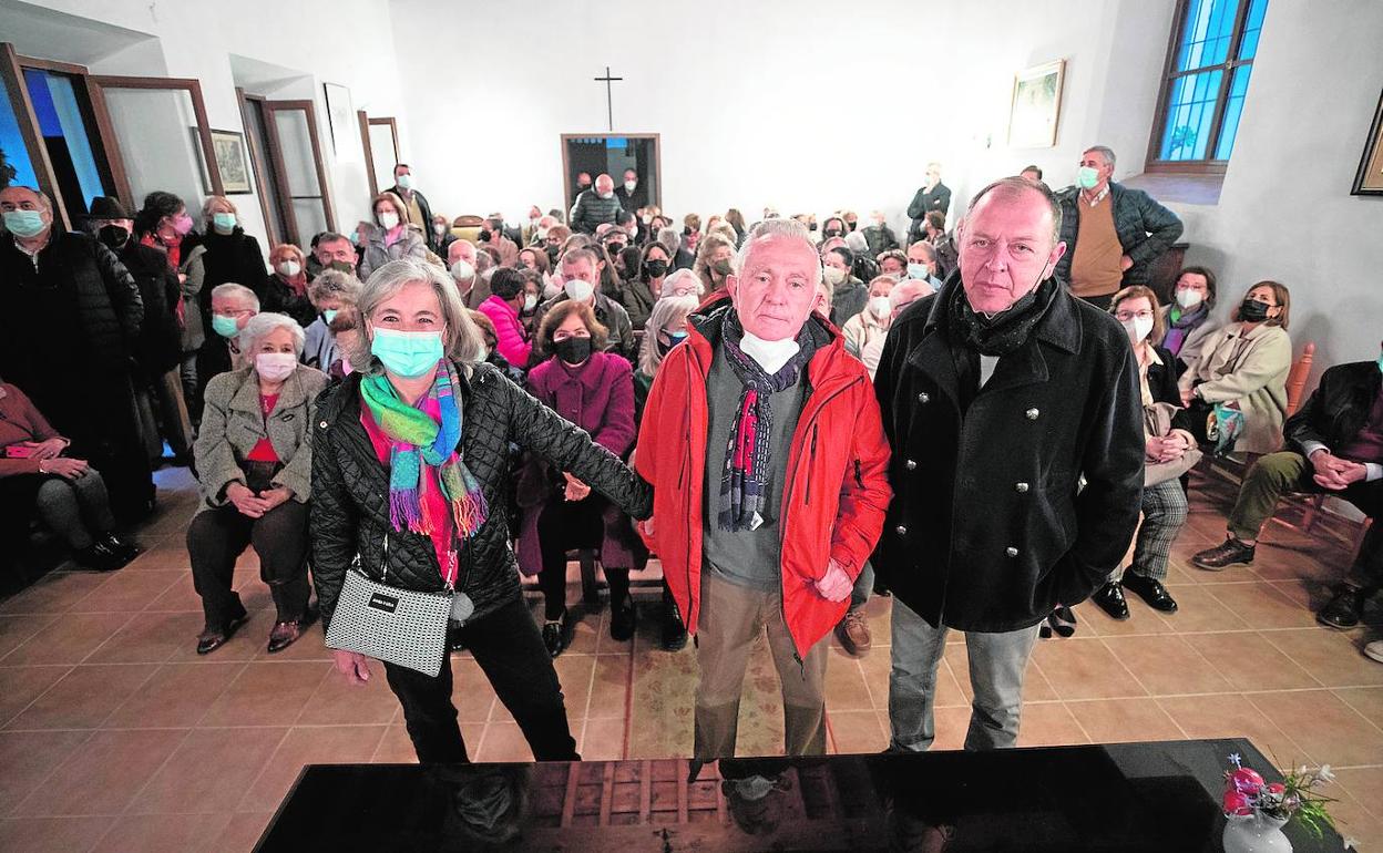 Juan Manuel Segura (en el centro), en la reunión del Monasterio de San Bernardo.