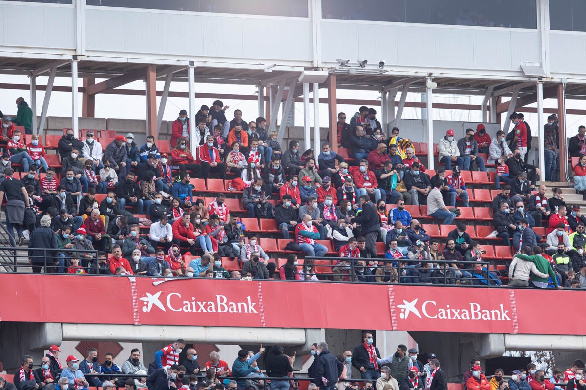 Fotos: Encuéntrate en la grada de Los Cármenes en el Granada-Villarreal