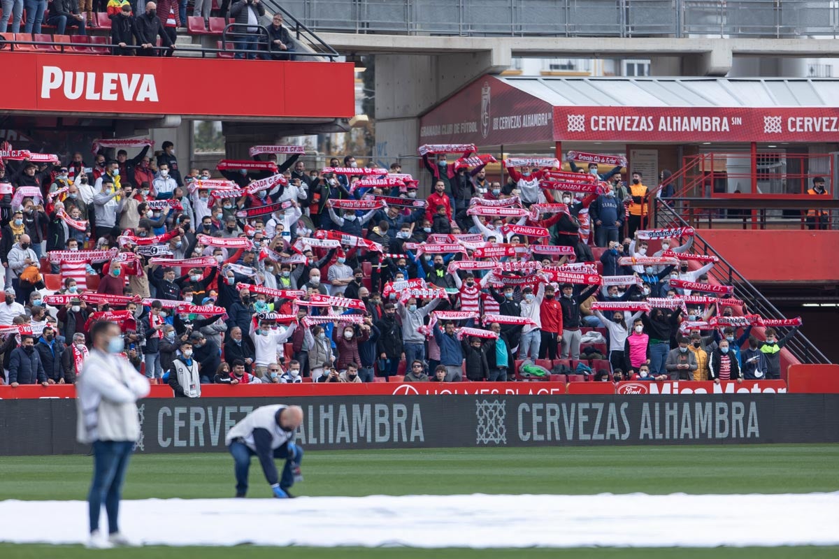 Fotos: Encuéntrate en la grada de Los Cármenes en el Granada-Villarreal