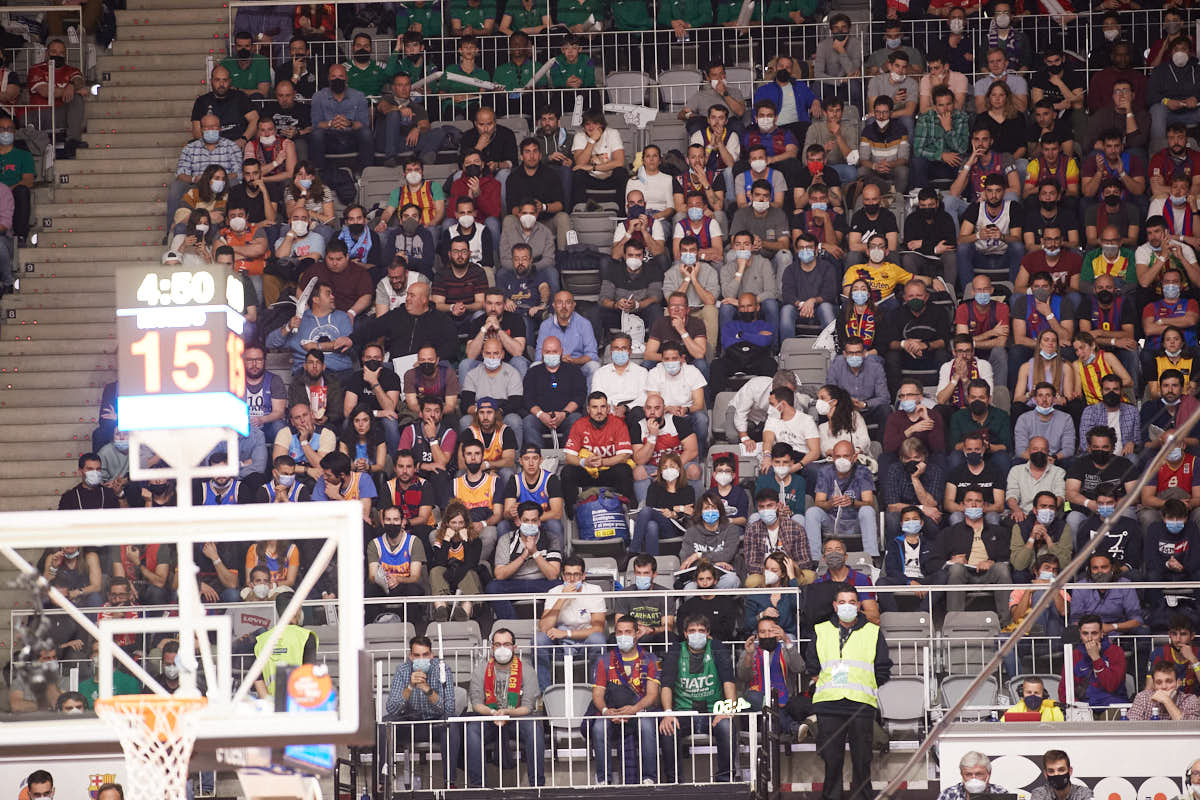 ¿Has estado viendo in situ el gran clásico del basket en Granada? Aquí puedes verte en tu localidad