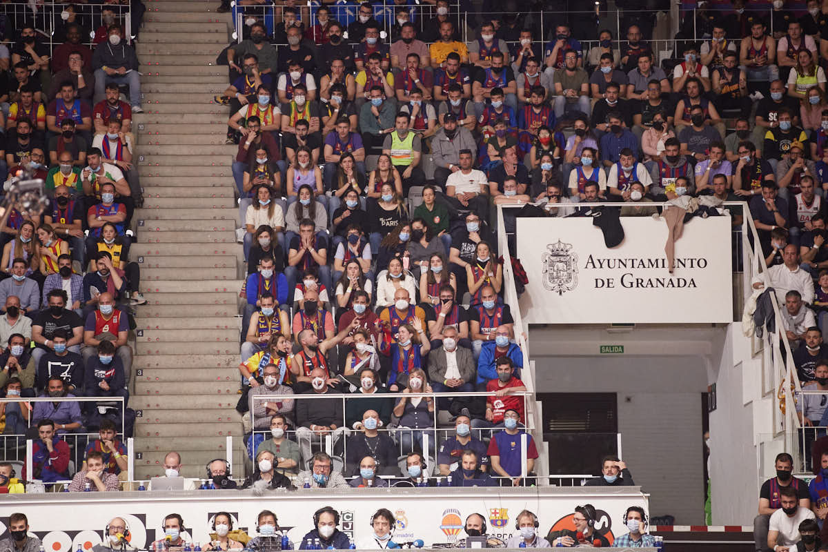 ¿Has estado viendo in situ el gran clásico del basket en Granada? Aquí puedes verte en tu localidad