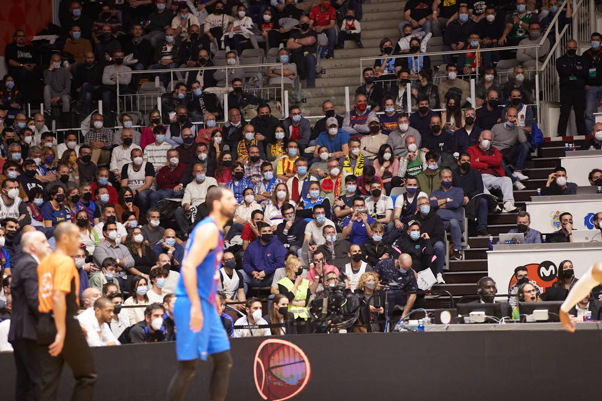 ¿Has estado viendo in situ el gran clásico del basket en Granada? Aquí puedes verte en tu localidad