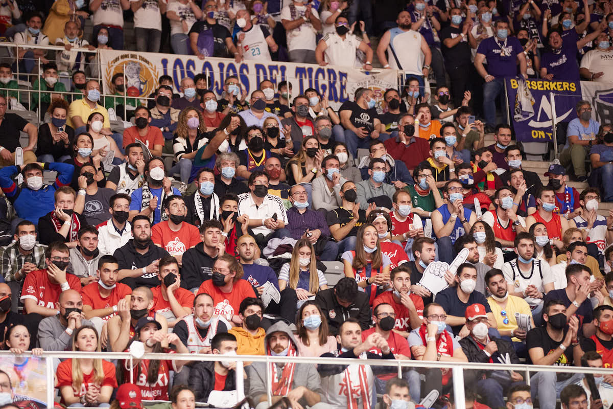 ¿Has estado viendo in situ el gran clásico del basket en Granada? Aquí puedes verte en tu localidad