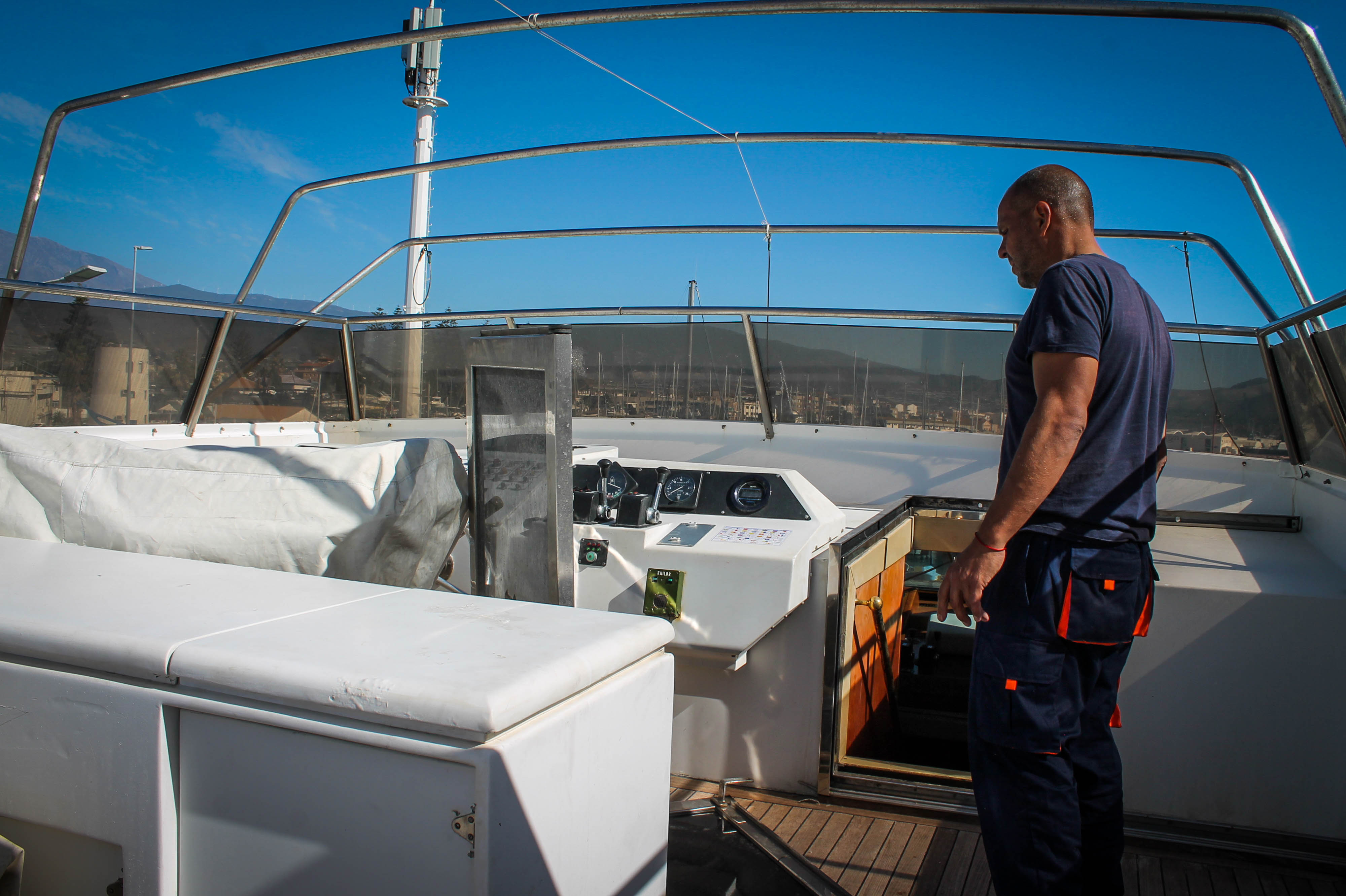 Las entrañas del yate de Carchuna