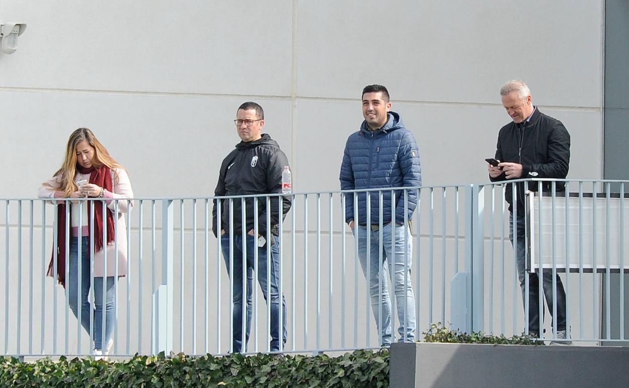 Patricia Rodríguez, con miembros de la dirección deportiva. 