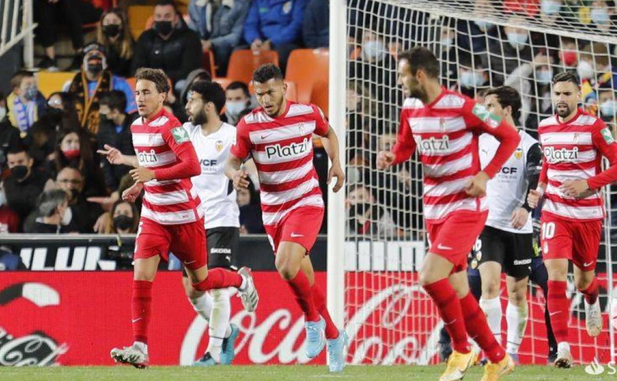 Los rojiblancos vuelven al centro tras el gol en propia de Jaume. 