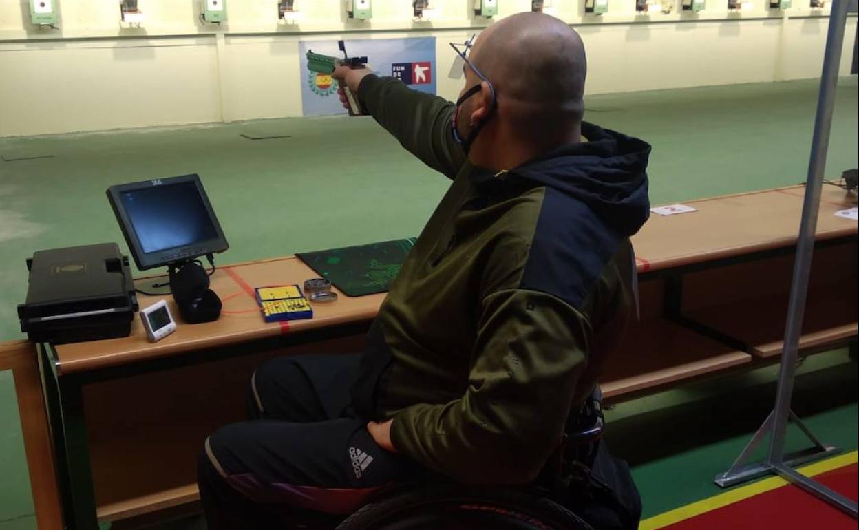 Carlos Linares en acción durante la competición de la Copa del Rey.