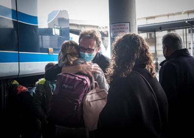 Imagen secundaria 1 - Llegada de los refugiados procedentes de Ucrania.