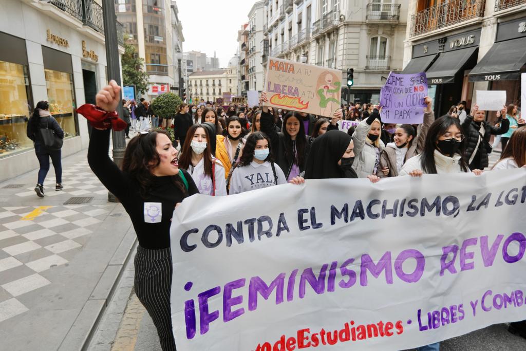 Fotos: El 8M vuelve a las calles de Granada