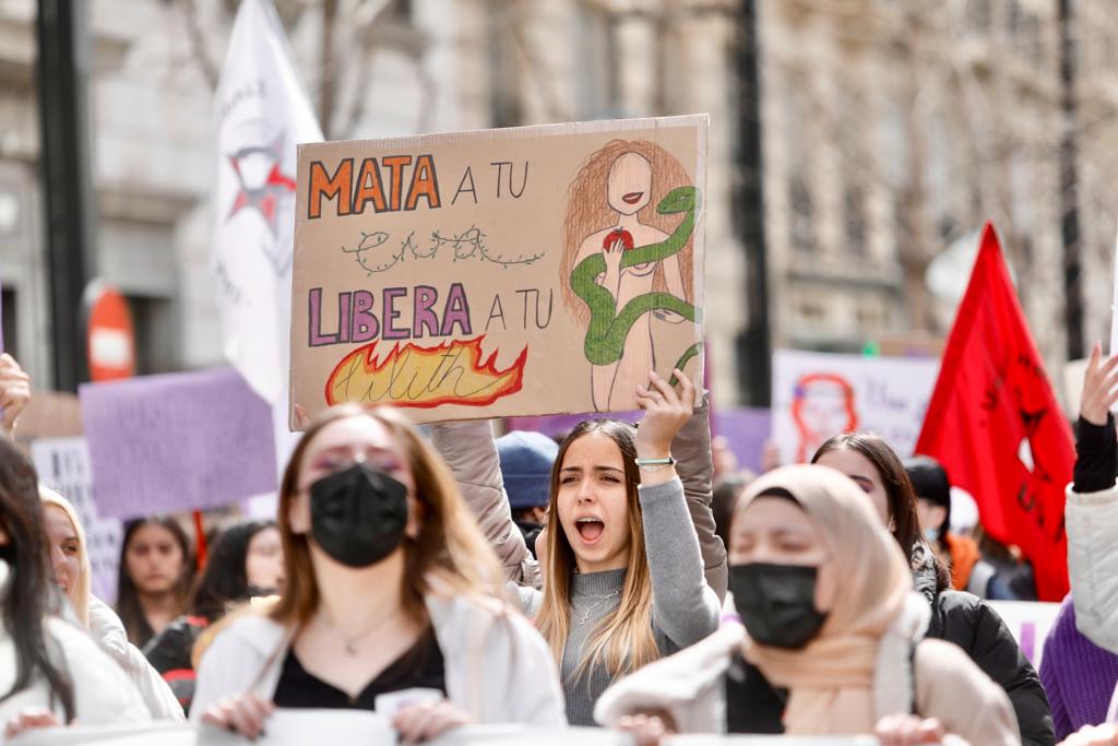 Fotos: El 8M vuelve a las calles de Granada