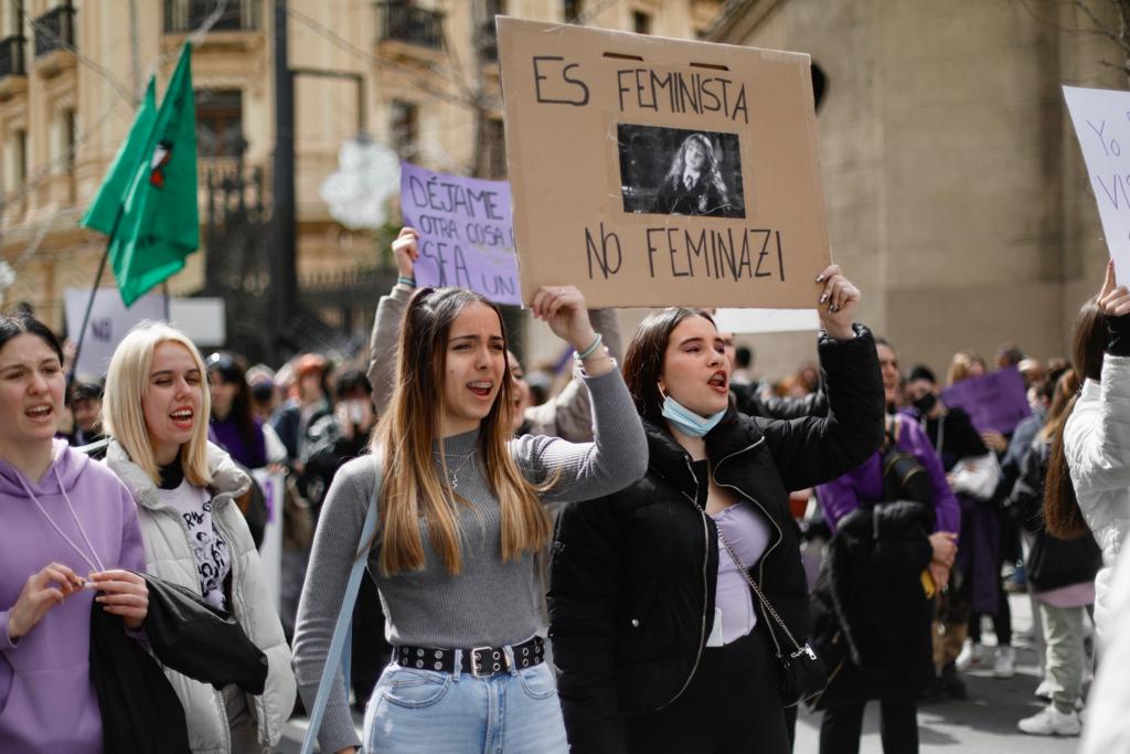 Fotos: El 8M vuelve a las calles de Granada