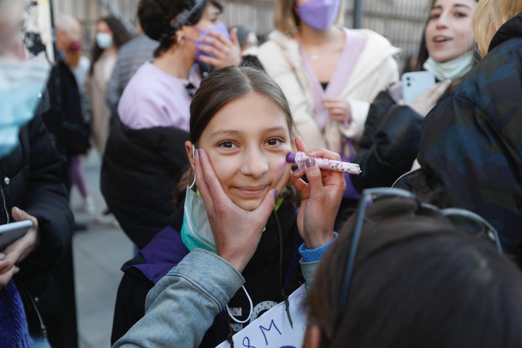 Fotos: El 8M vuelve a las calles de Granada