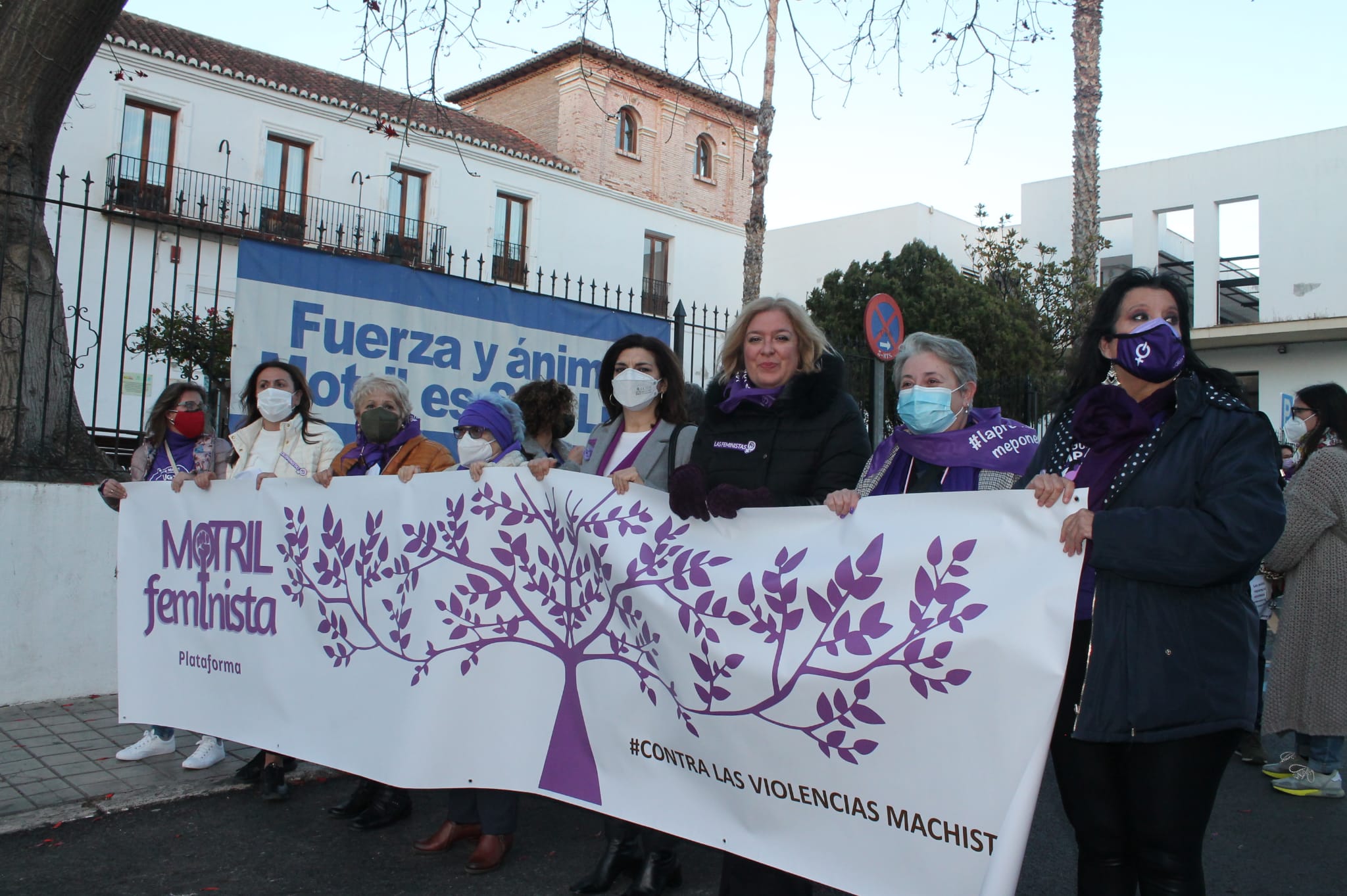Fotos: El feminismo se echa a la calle en Motril