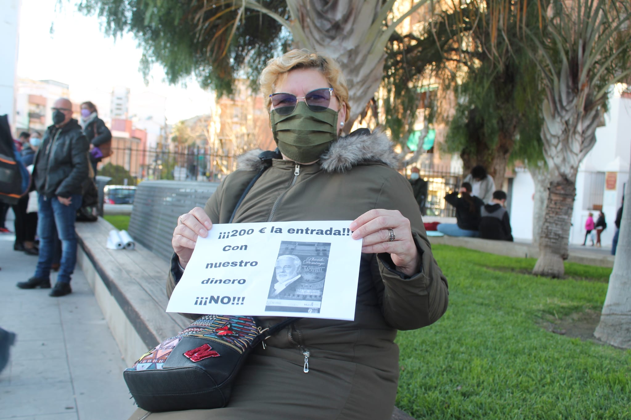 Fotos: El feminismo se echa a la calle en Motril
