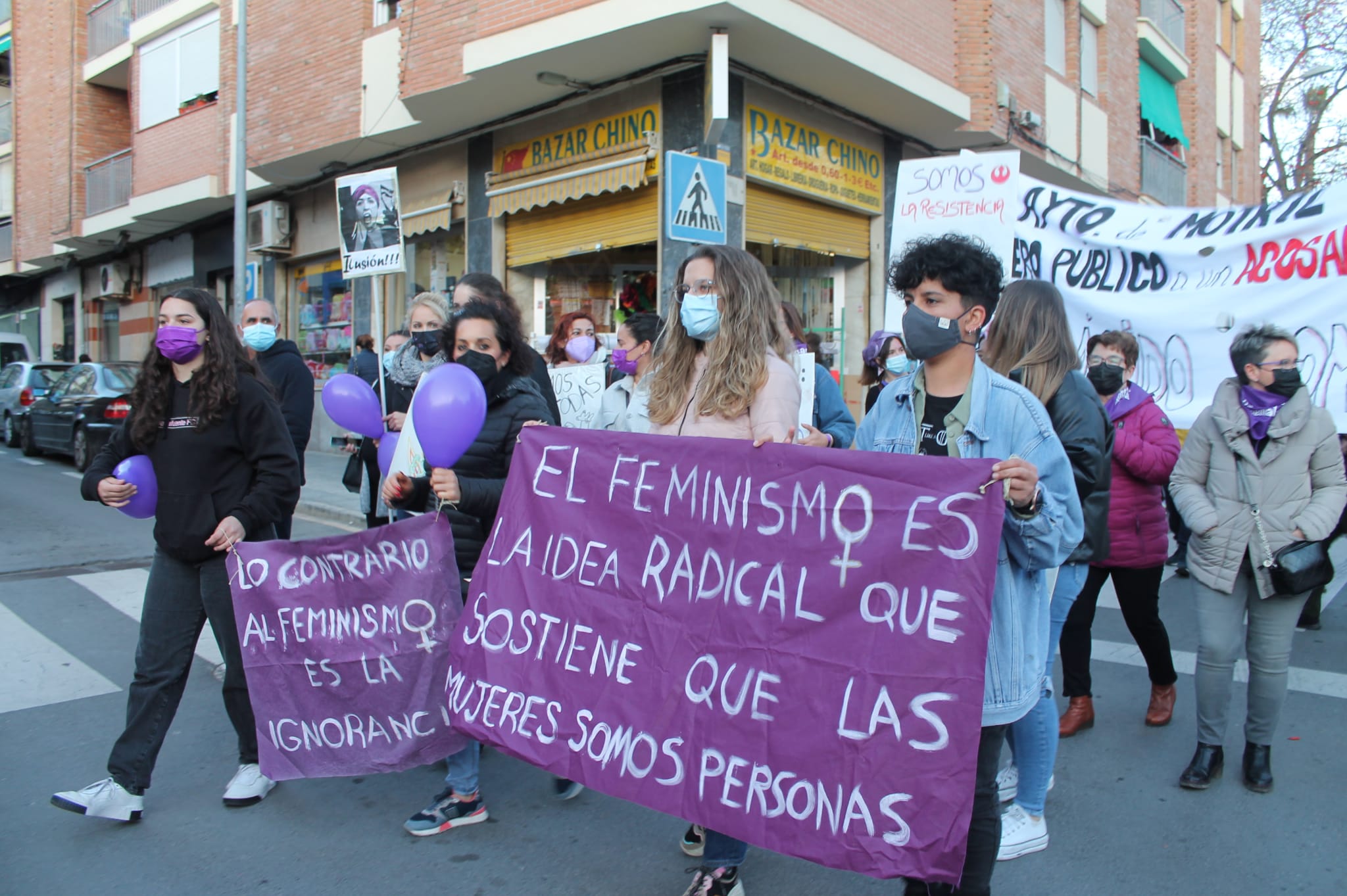 Fotos: El feminismo se echa a la calle en Motril