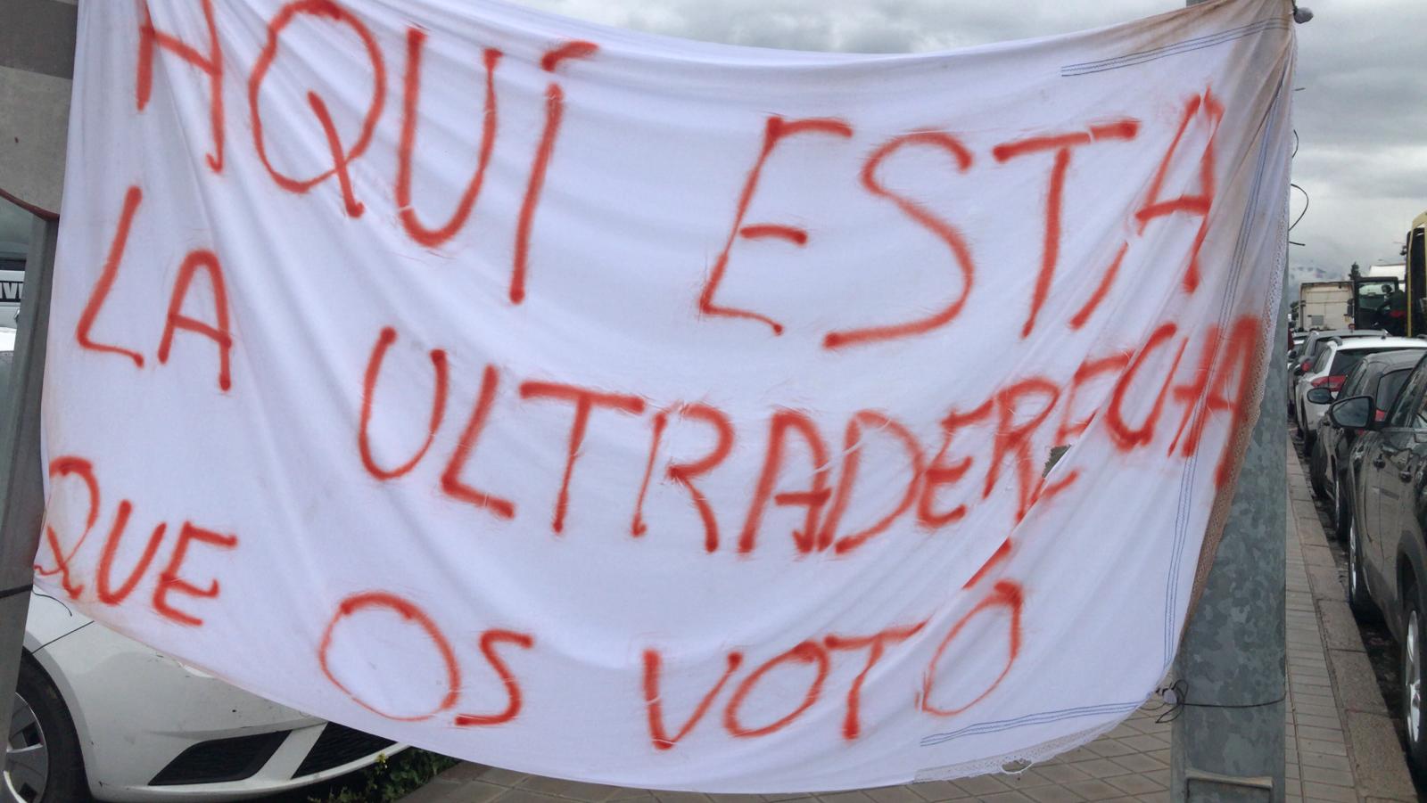 Tractores y camiones por el centro de Granada