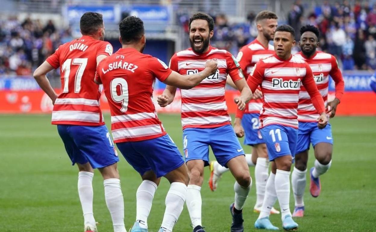 Machís (derecha) tras el 2-3. 