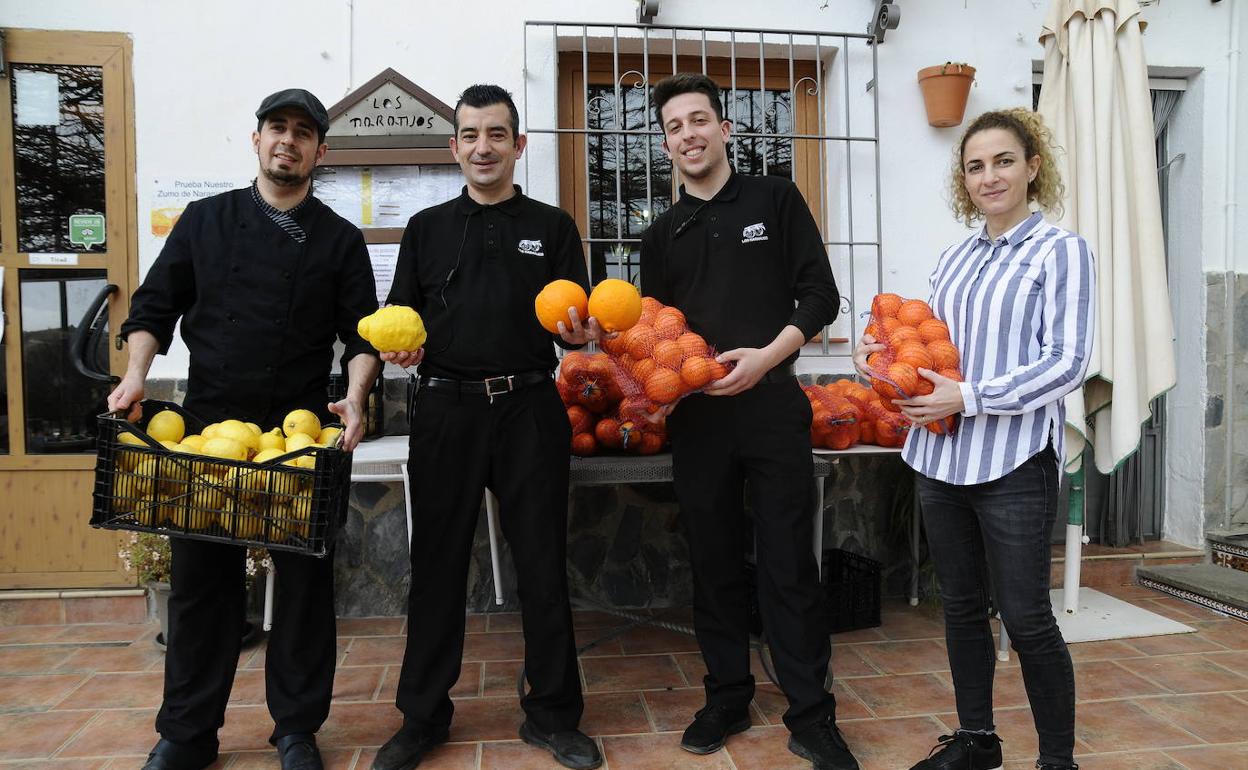 Miembros del Restaurante los Naranjos de Melegís.