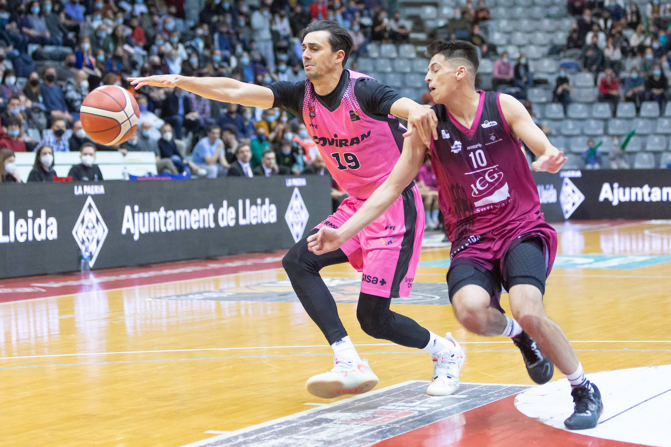 Fotos: Las mejores imágenes del Força Lleida-Covirán Granada