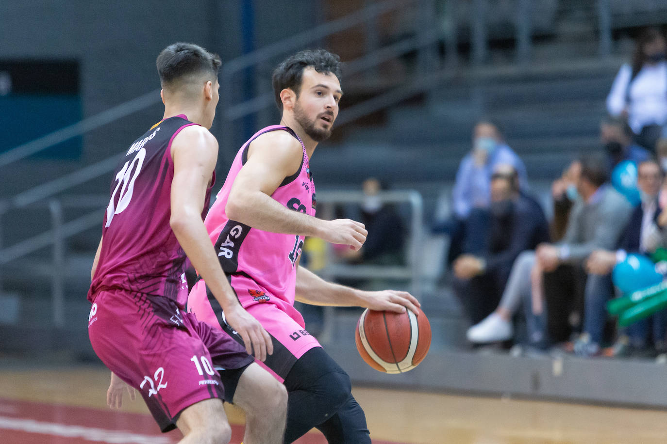 Fotos: Las mejores imágenes del Força Lleida-Covirán Granada