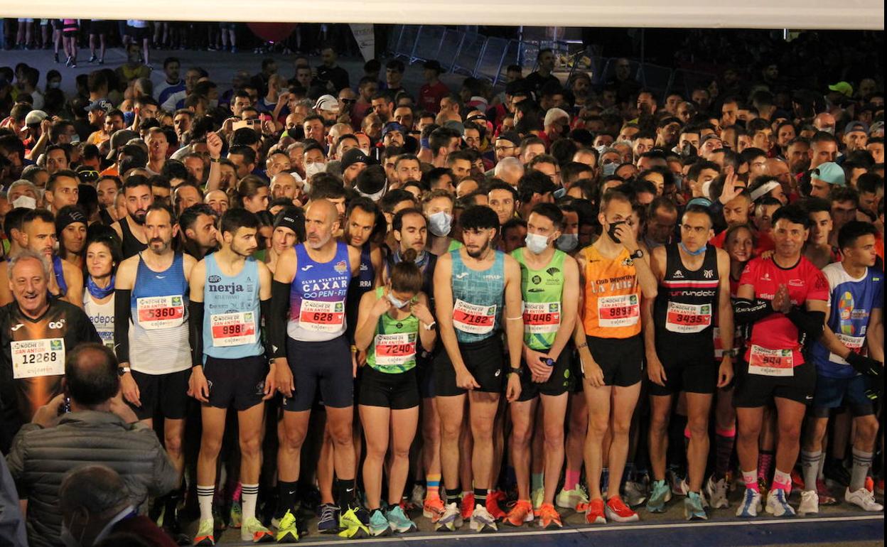 Salida multitudinaria de la carrera de San Antón