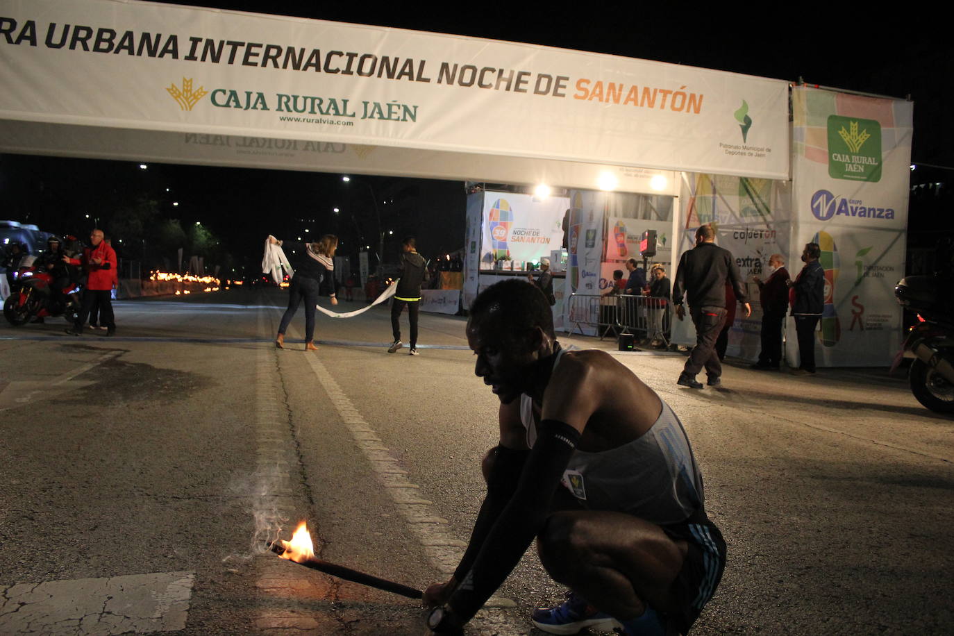 Ambiente en las calles de Jaén durante la carrera de San Antón