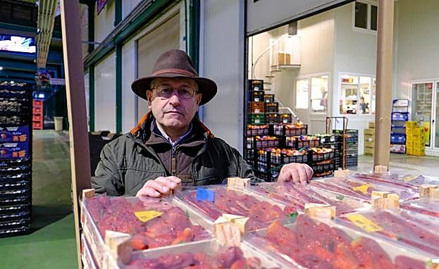 Imagen principal - El ritmo actual de trabajo en Avelazquez es un 40-50% menor del habitual.