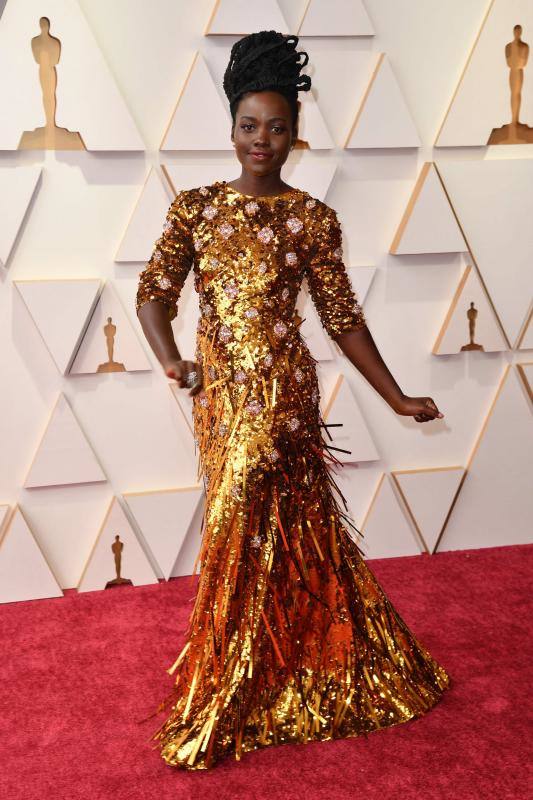 La actriz Lupita Nyong'o, de Prada. 