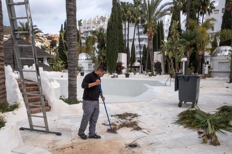 Los preparativos de los hoteles de la Costa para Semana Santa tanto en el Hotel Helios como en el Albayzín del Mar