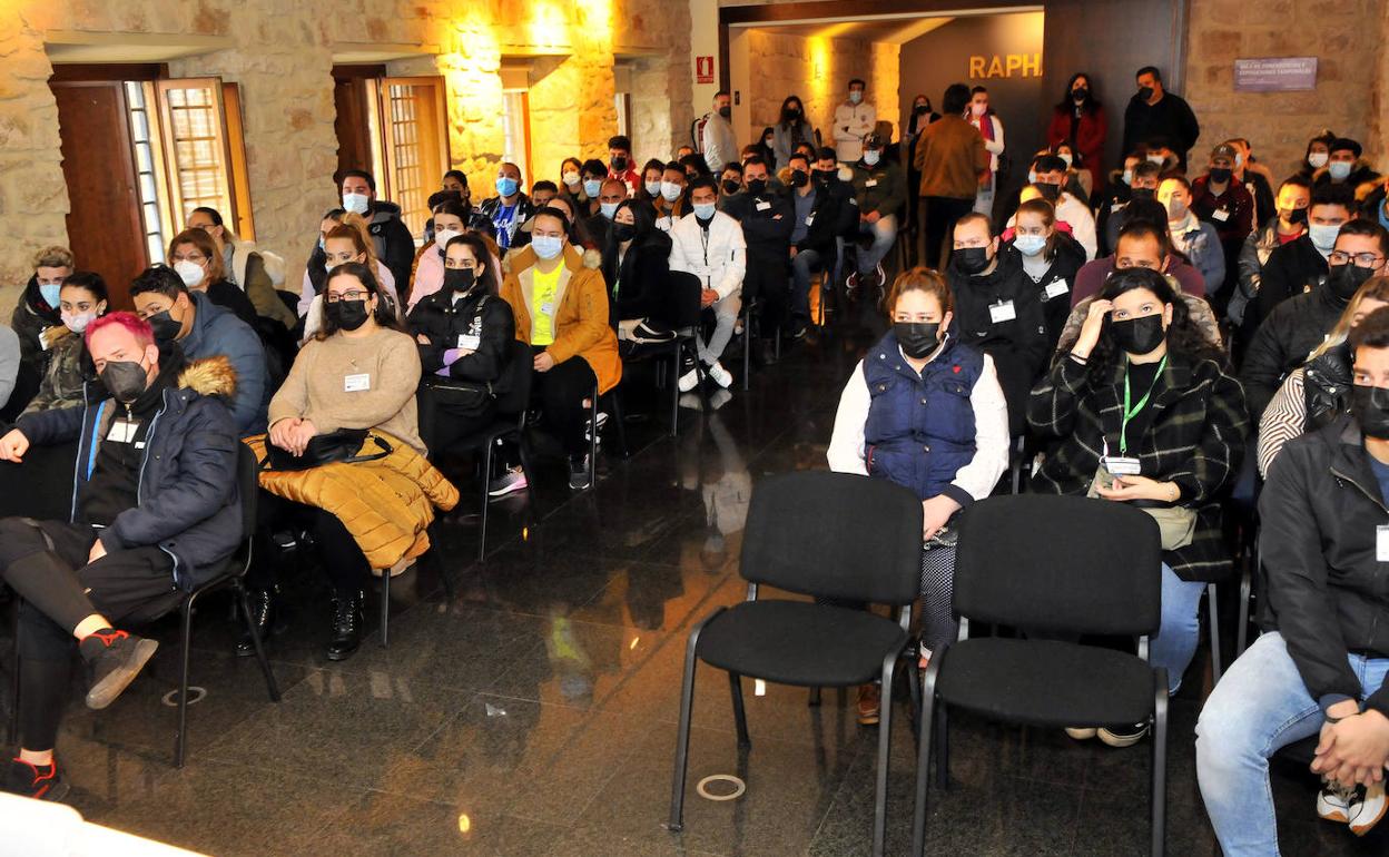 Acto de recepción a los jóvenes contratados por el Ayuntamiento en la última tanda del plan de la ITI. 