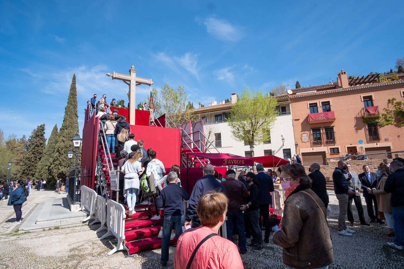 El hermano mayor de la Hermandad de Los Favores y María Santísima de la Misericordia Coronada, Juan Antonio Romera ha destacado que se pretende que este acto se pueda hacer todos los años