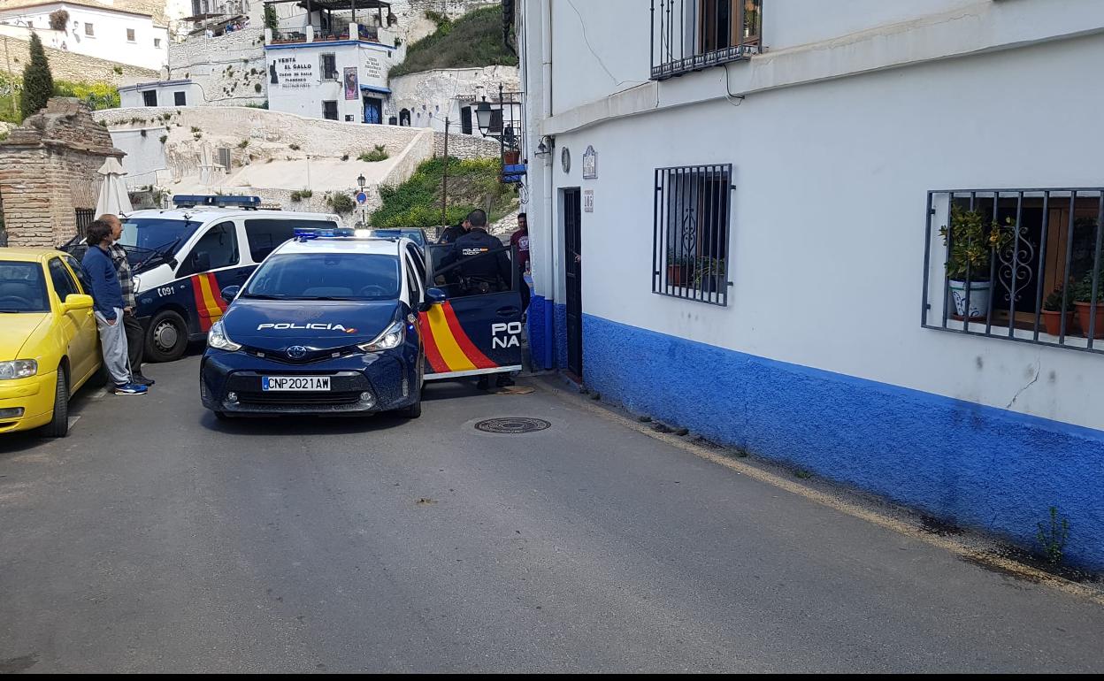 La Policía Nacional detuvo al presunto caco en el lugar de los hechos.
