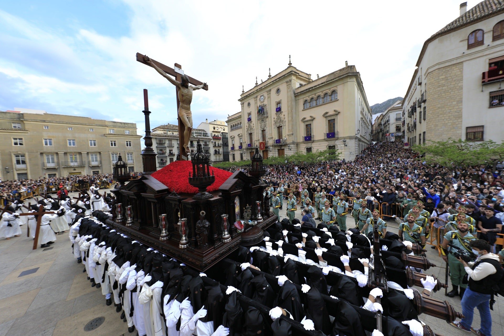 Fotos: La Buena Muerte, en las calles de Jaén