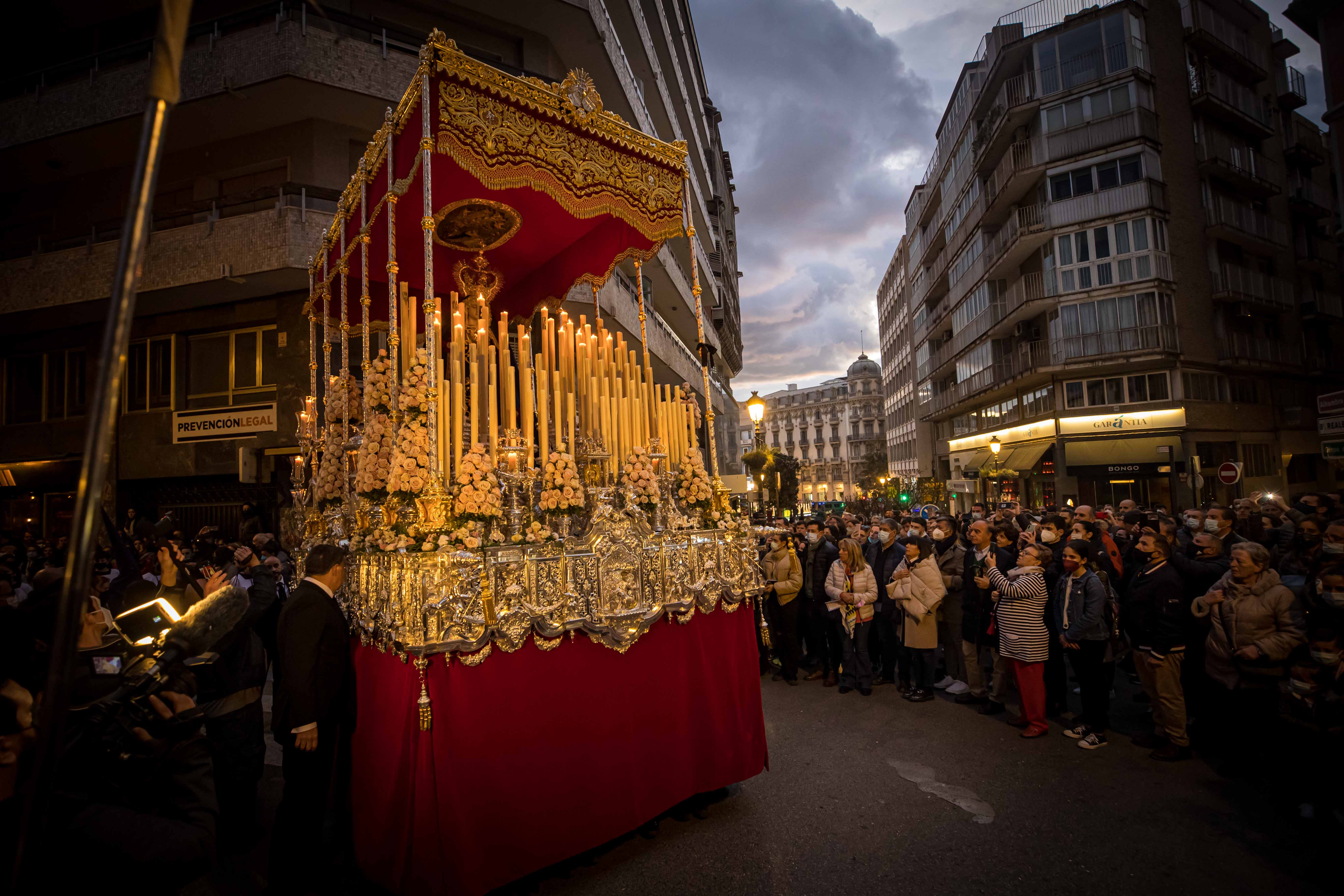 Fotos: Las imágenes del Nazareno en silencio