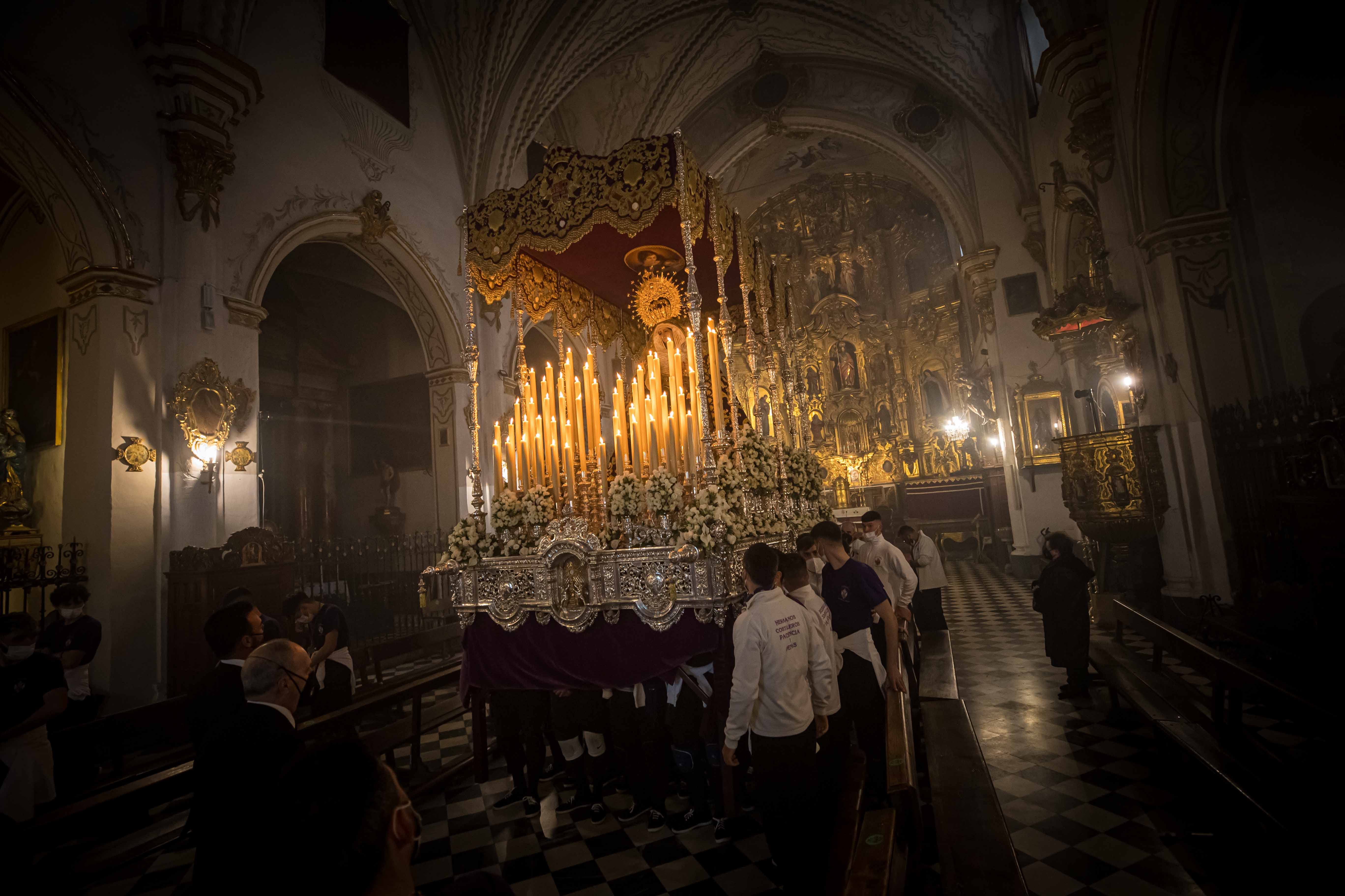 Paciencia y Penas por el centro de Granada