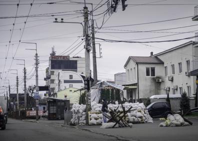 Imagen secundaria 1 - Barreras anti tanques y puntos de control. 