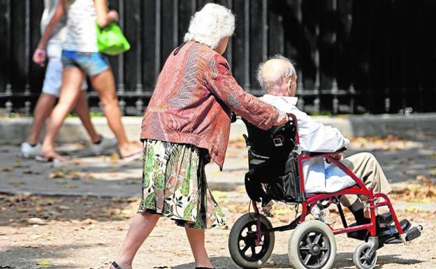 Casi un millón de las pensiones emitadas en España son de invalidez