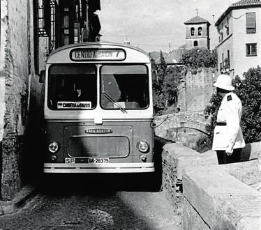 Bus del Albaicín en 1964. 
