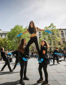 Imagen secundaria 2 - Granada | 300 niños mutantes toman Bibrrambla por un mundo mejor