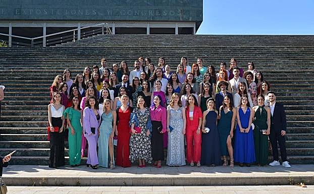 Estudiantes de Traducción e Interpretación celebran el fin de la carrera en el Palacio de Congresos. ideal
